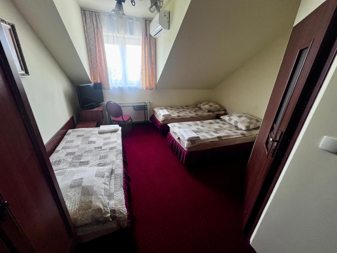 Bedroom 3, Zajazd Skorpion B&B, Bieruń-Lędziny