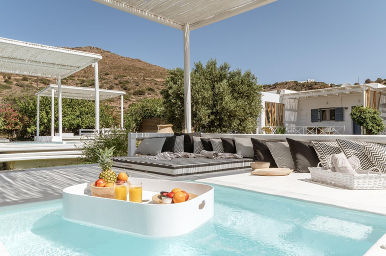 Others 5, Ow Andros Suite 3,Private Whirlpool, South Aegean
