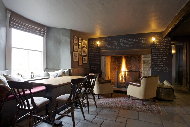 Public Area, The Kings Arms, Gloucestershire