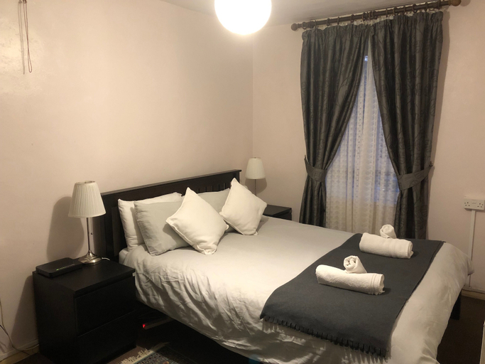 Bedroom 3, 1 Bed-sleeps 4-free Parking-15 Min to Putney, London