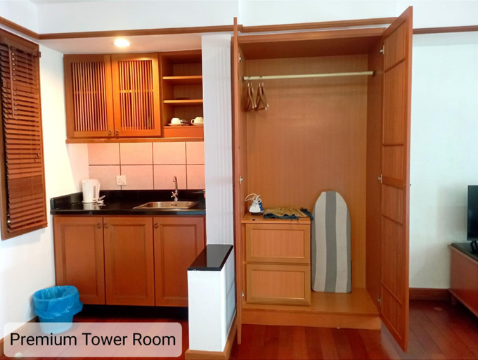 Dining Room 10