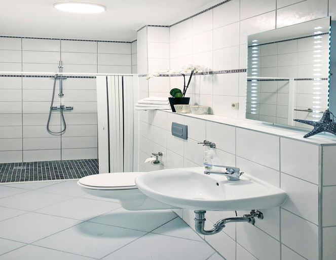 Bathroom 4, Appartementhaus Seeperle, Sommersdorf, Mecklenburgische Seenplatte