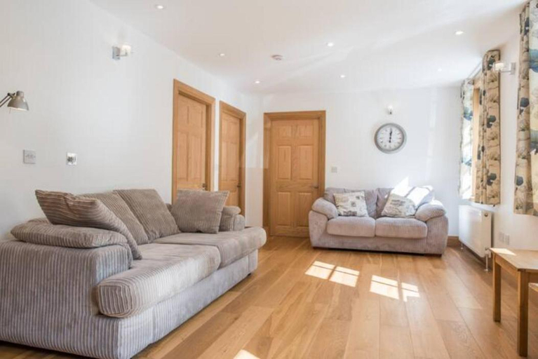 Others 5, Luxury Flat, 20 Minutes by train from Edinburgh, Fife