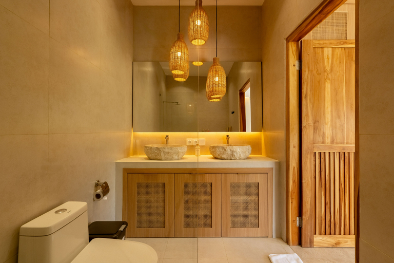Bathroom 5, Green 2 Villa by Betterplace, Badung