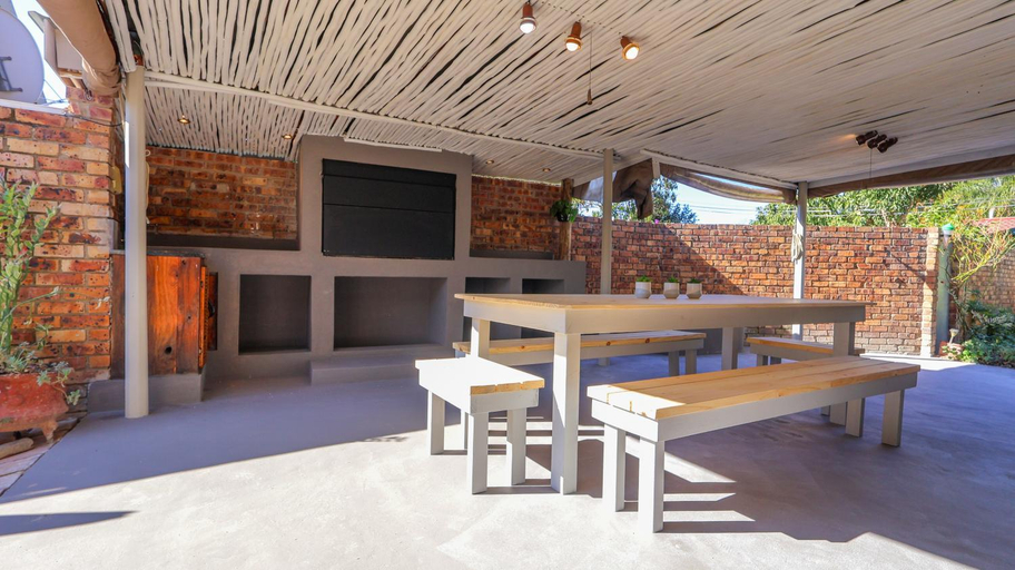 Others 3, Stay at Percy Self Catering House, Ehlanzeni
