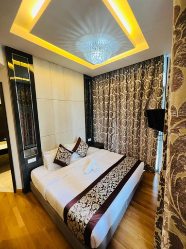 Bedroom 13