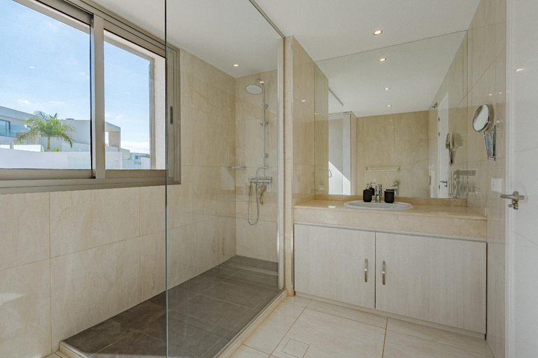 Shower 3, Villa Elisabetta, Luxury Villa with Heated Pool Ocean View in Adeje, Tenerife, Santa Cruz de Tenerife
