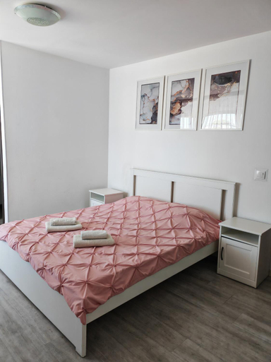 Others 5, EVA's Rooms, Targu Mures