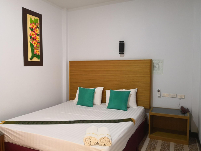 Bedroom 5, Banmai Resort, Maha Rat