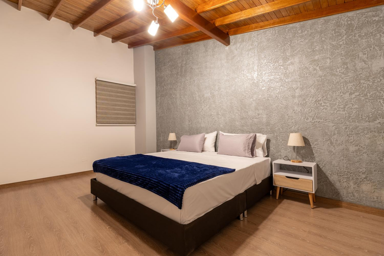 Bedroom 2, Villa Laura apartamentos exclusivos con ascensor privado en Laureles, Medellín