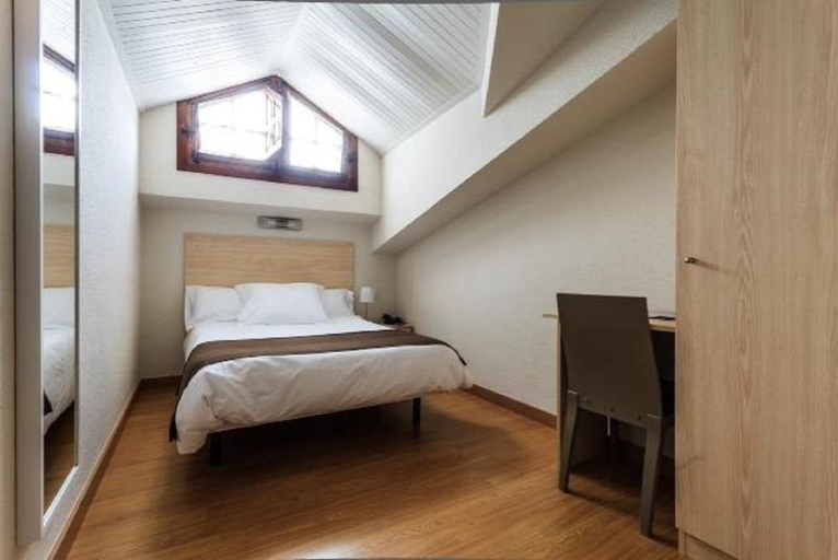 Bedroom 3, Los Guardeses, Cantabria