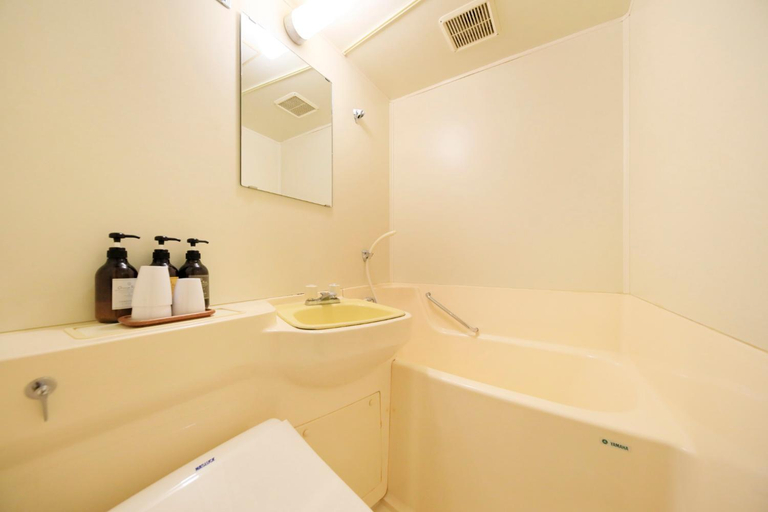 Bathroom 4, 竹あかりの宿 加賀助, Shizukuishi