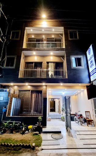 Others 4, Hotel Pakeeza One, Lahore