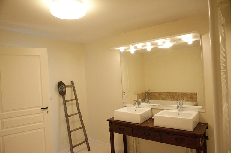 Bathroom 4, Domaine borgnette fantastique maison , Charente