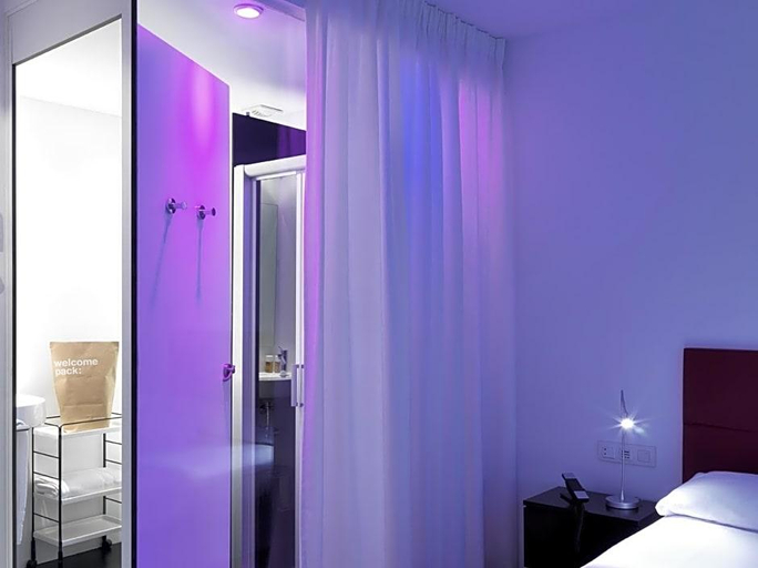 Bedroom 3, Mayerling Hotel, Madrid