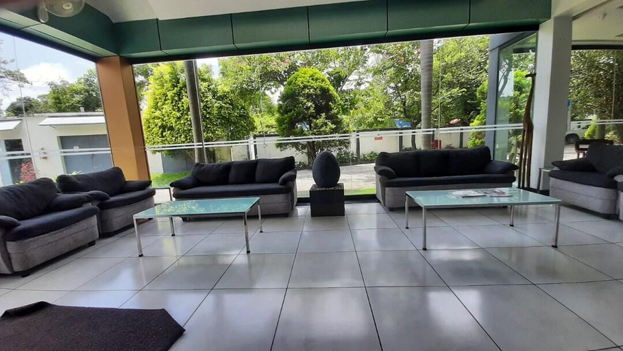 Others 3, Hotel Palmshore, Palakkad