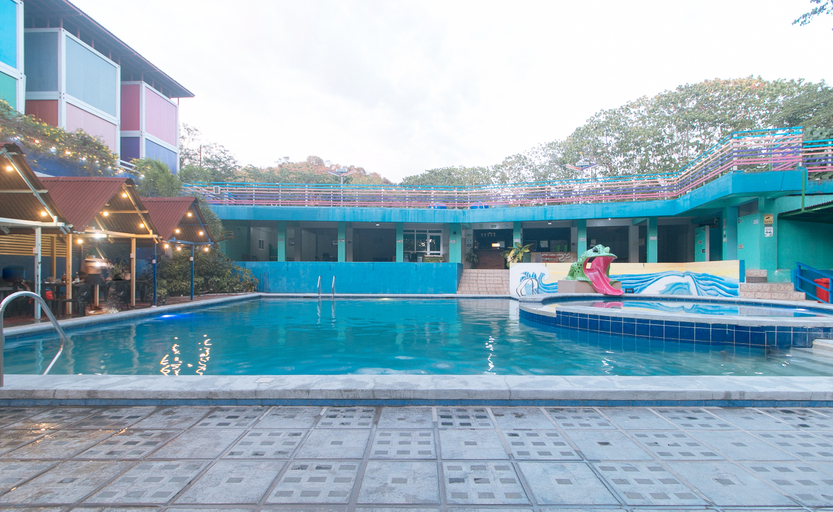 Exterior & Views 2, RedDoorz @ Boondocks Cabins Resort, San Fernando City