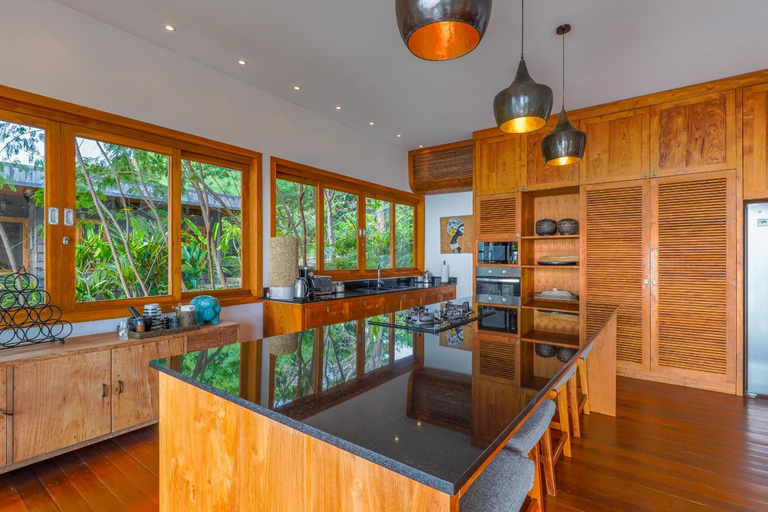 Food & Drinks 4, Paradise Garage Komodo Villa, Manggarai Barat