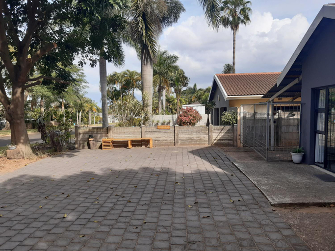 3, Honeysuckle Manor, Uthungulu