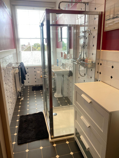 Bathroom 3, Langley House, Hampshire