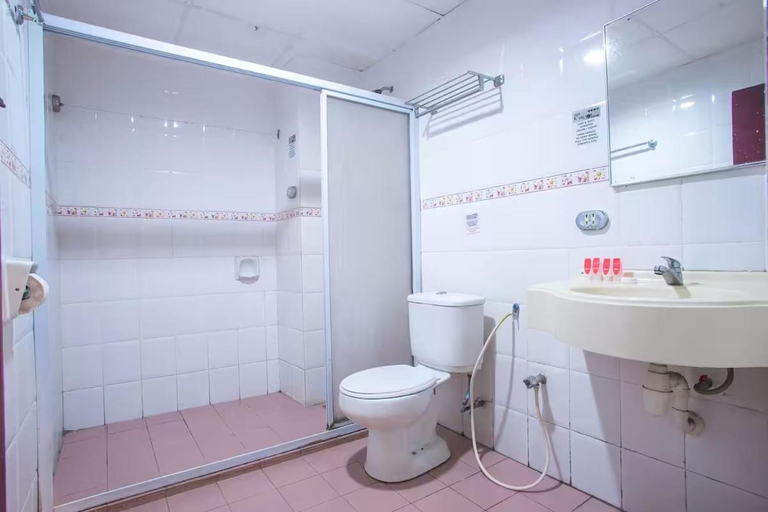 Bathroom 5, Carlton Star Hotel Seremban, Seremban