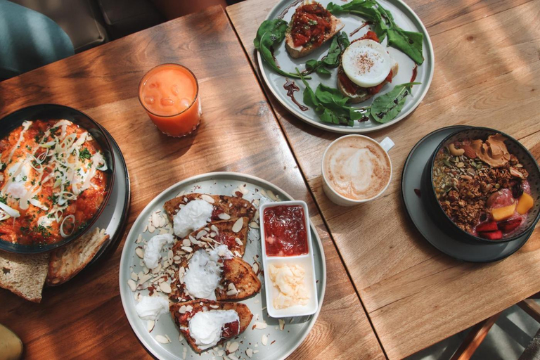 Food & Drinks 5, Waves & Wifi - Coworking & Coliving Space in Popoyo, Tola