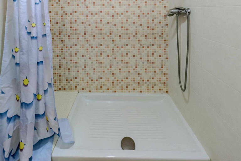 Bathroom 2, Polcent 5 Pequeno apartamento cercano a la playa, Girona