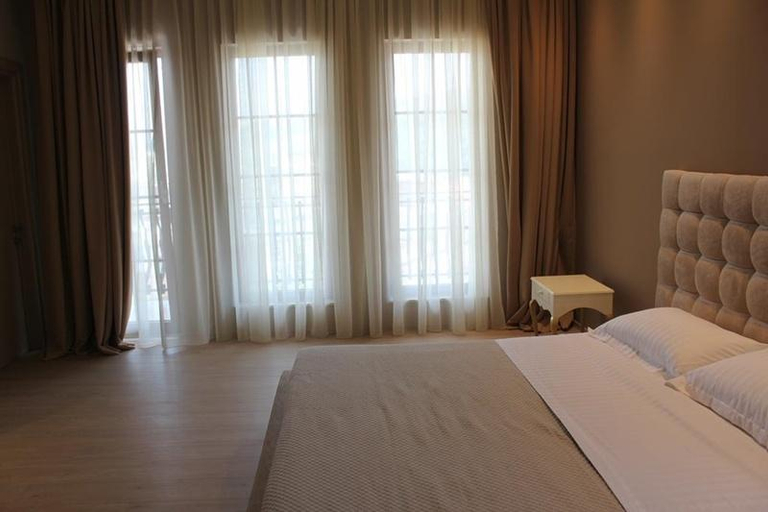 Bedroom 2, Residenca Desaret, Beratit