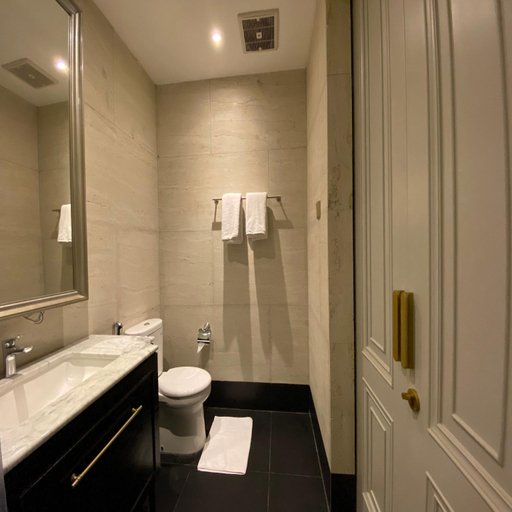 Bathroom 17