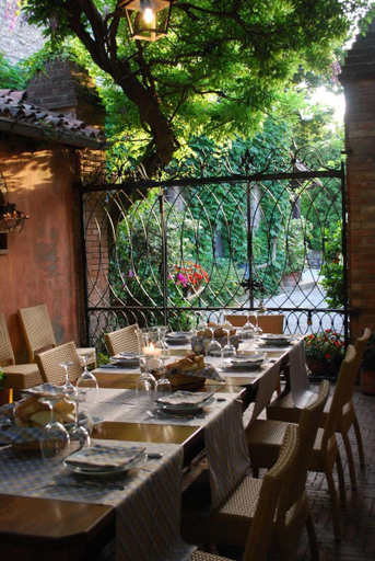 Food & Drinks 5, Hotel Torre di San Martino, Piacenza