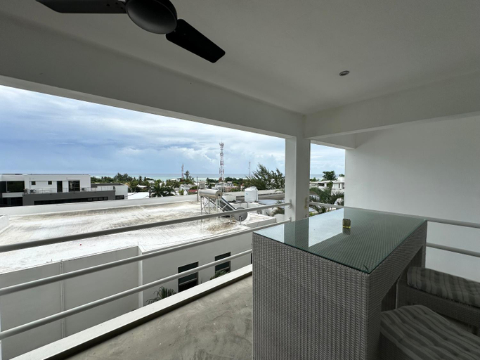 Others 5, One loft design rooftop pool, Black River