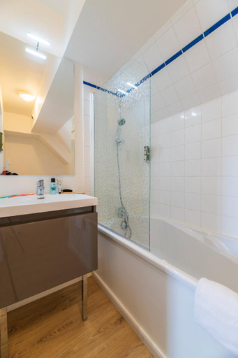Bathroom 4, BRIT HOTEL Confort Lannion Centre Gare, Côtes-d'Armor
