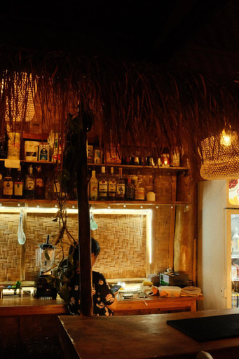 Food & Drinks