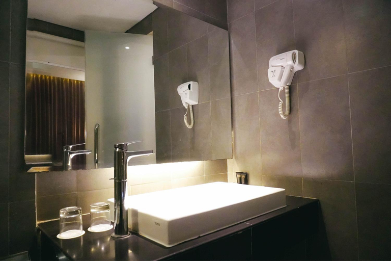 Bathroom 4