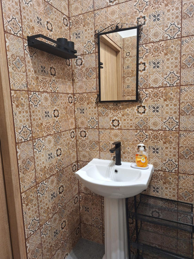 Bathroom 2, Za zielona brama, Zawiercie