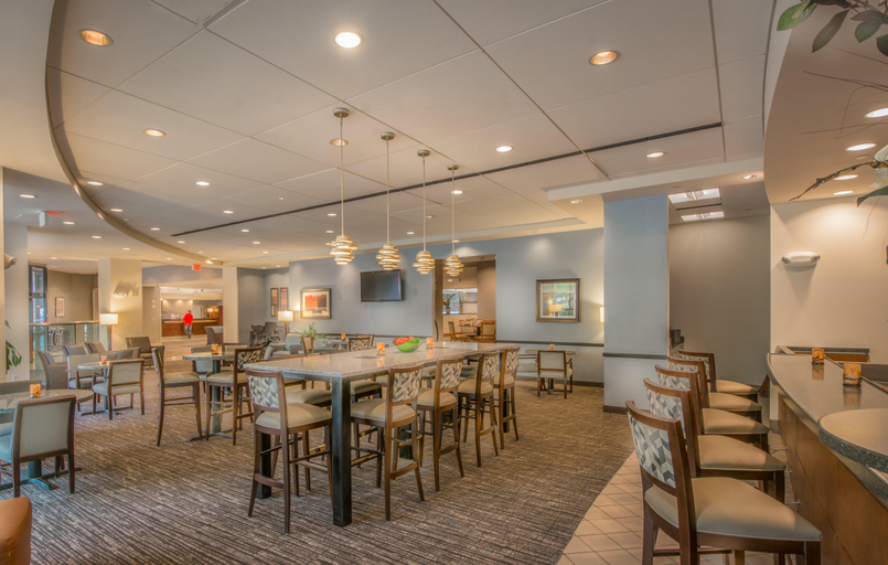 Food & Drinks 5, Holiday Inn Arlington at Ballston, Arlington