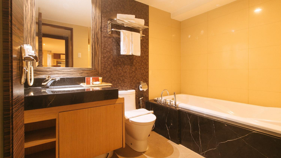 Bathroom 14