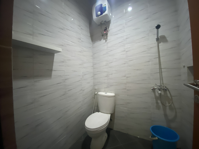Bathroom, Villa Family Greenland - 2 Bedrooms, Malang