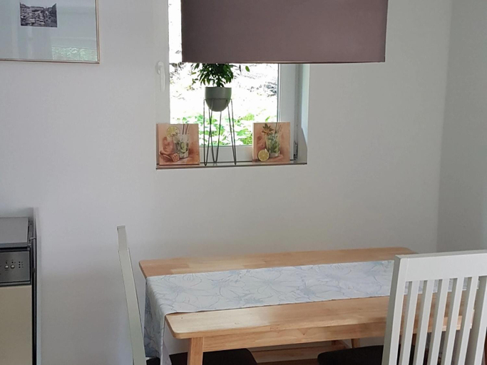Others 5, Apartment in Dorfzentrum near Lake, Villach Land