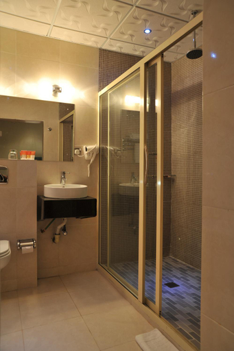 Bathroom 3, Protea Hotel by Marriott Delta, Uvwie