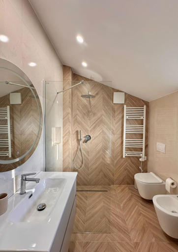 Bathroom 5, ABC Apartment Blloku Center, Tiranës