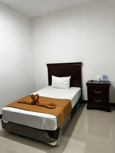 Guest House near Soekarno Hatta (Griya Kendedes) - Tap to explore photos