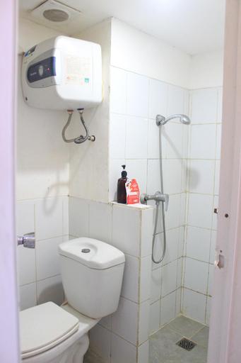Bathroom, The Jarrdin Apartment By D'Carpenter, Bandung