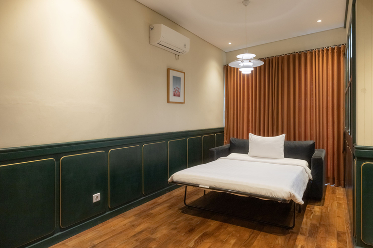Bedroom 18