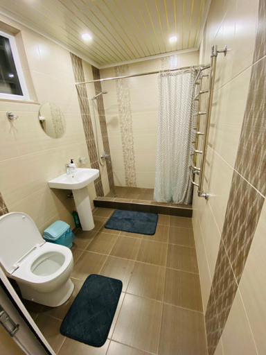 Bathroom 3, Dez Guest House, Margahovit
