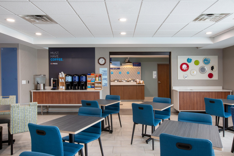 Food & Drinks 5, Holiday Inn Express Hotel & Suites Columbus, Platte