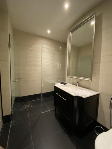 Bathroom 16