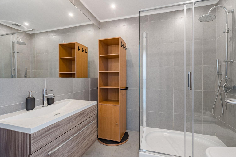 Shower 4, Villa Elisabetta, Luxury Villa with Heated Pool Ocean View in Adeje, Tenerife, Santa Cruz de Tenerife