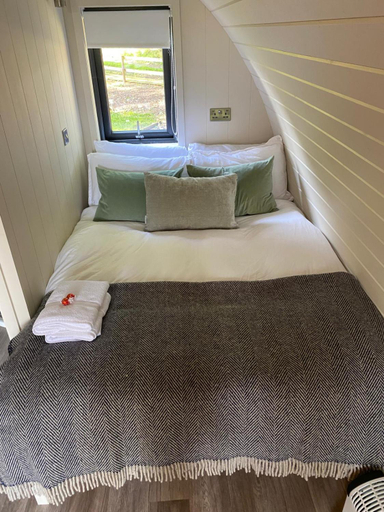 Bedroom 2, Kildare countryside pods