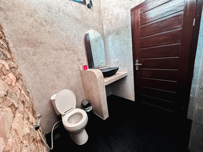 Bathroom 4, Happy Village, Lombok